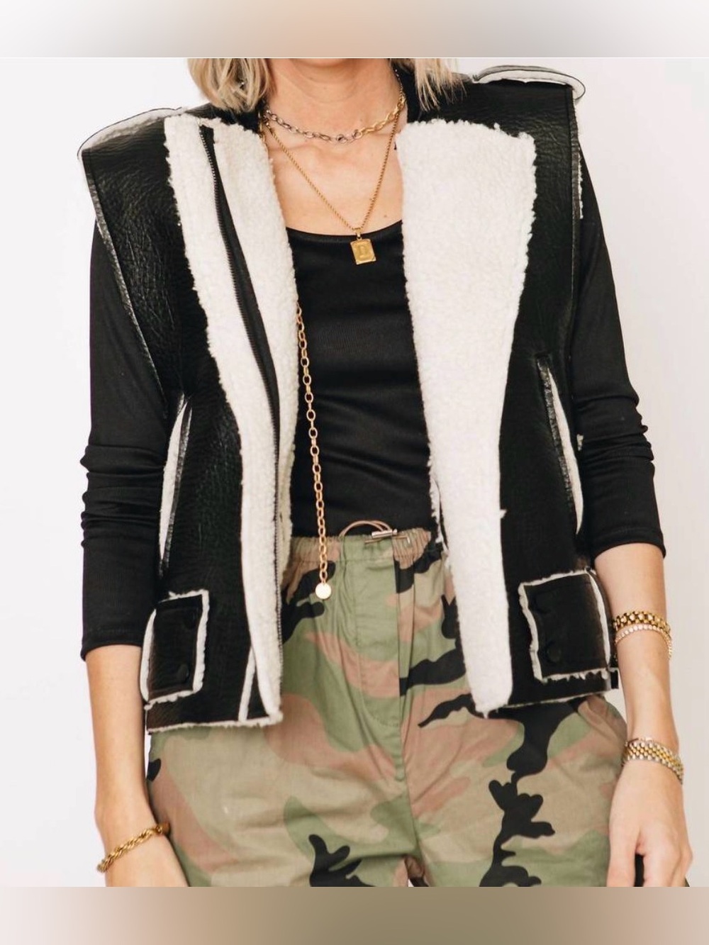 The Greii Faux Leather Sherpa Lined Moto Vest Womens M Black Eagle Patch NWT